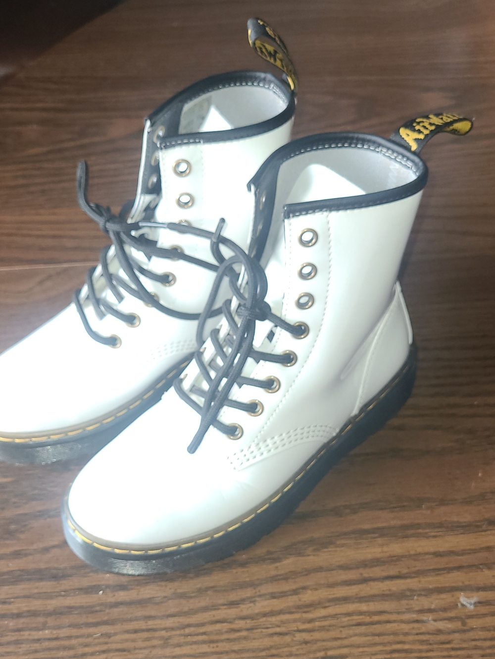 Dr. Martens White Leather 8-Eye Lace-Up Boots with Black Trim Kids Size 4m